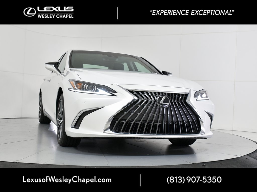 2025 Lexus ES 350's photo