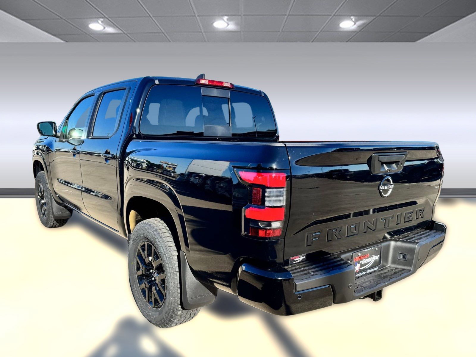 2026 Nissan Frontier SV photo 2