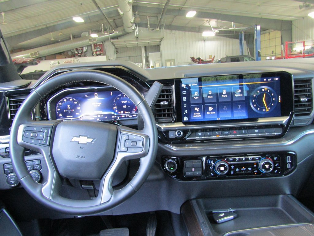 2025 Chevrolet Silverado 3500HD High Country photo 5