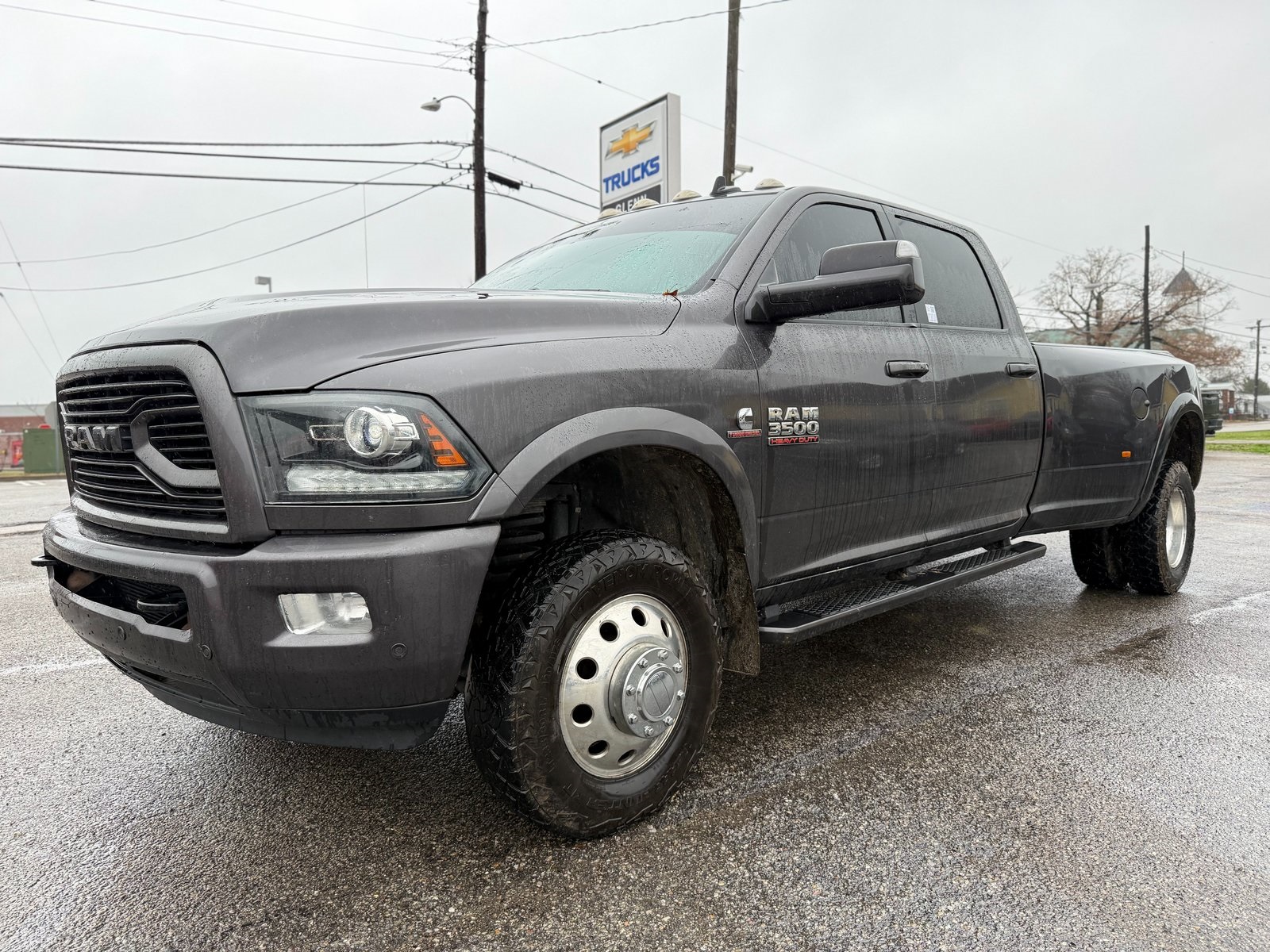 2018 Ram 3500 Laramie photo 2