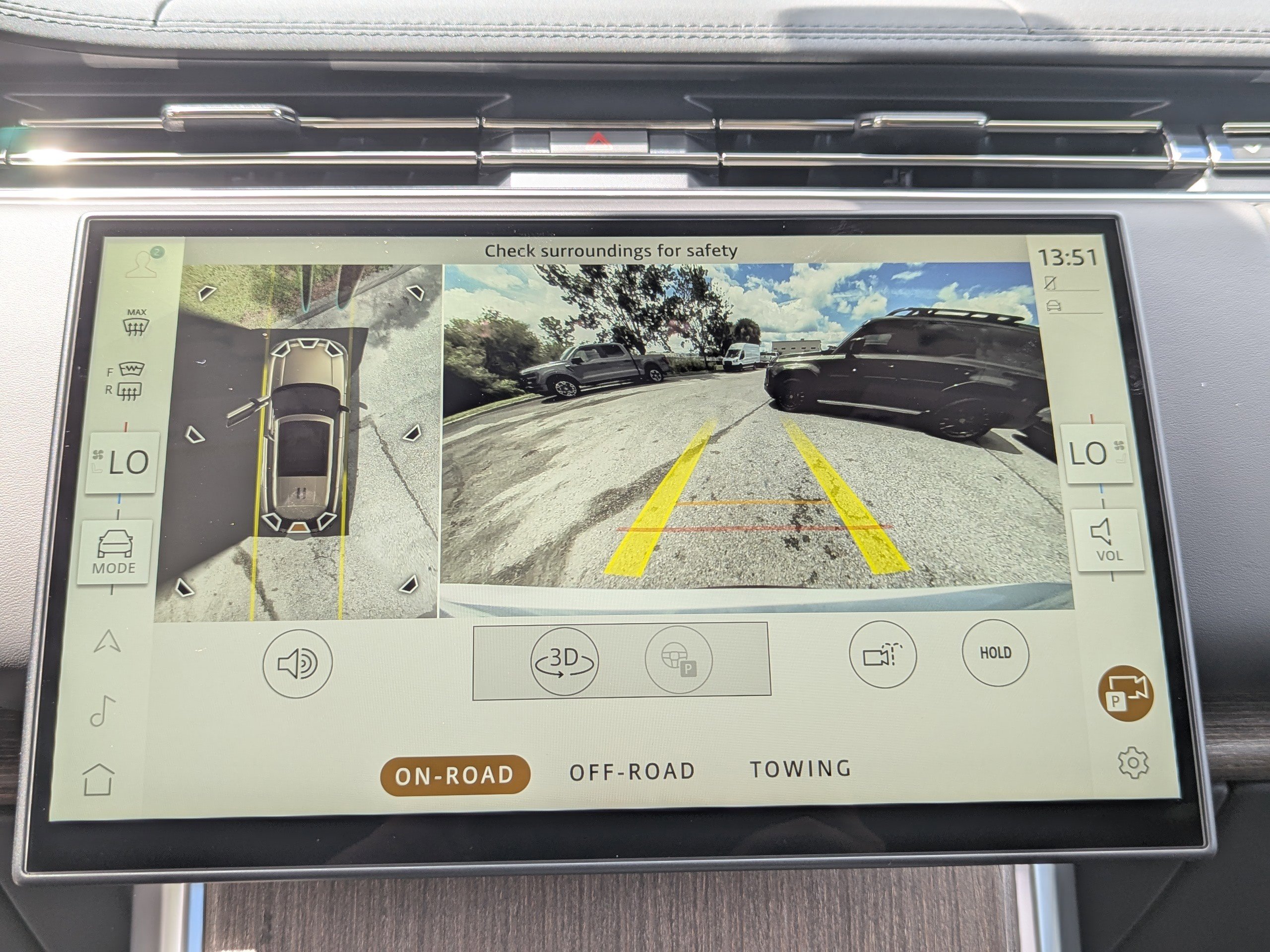 2025 Land Rover Range Rover SE photo 24