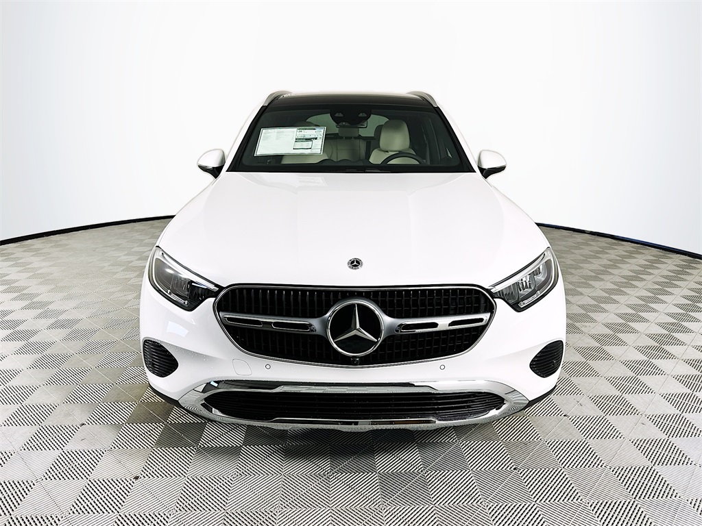 2026 Mercedes Benz GLC 300 4MATIC photo 2