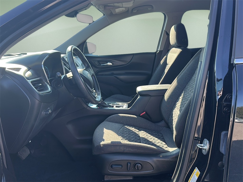 2022 Chevrolet Equinox LT photo 9