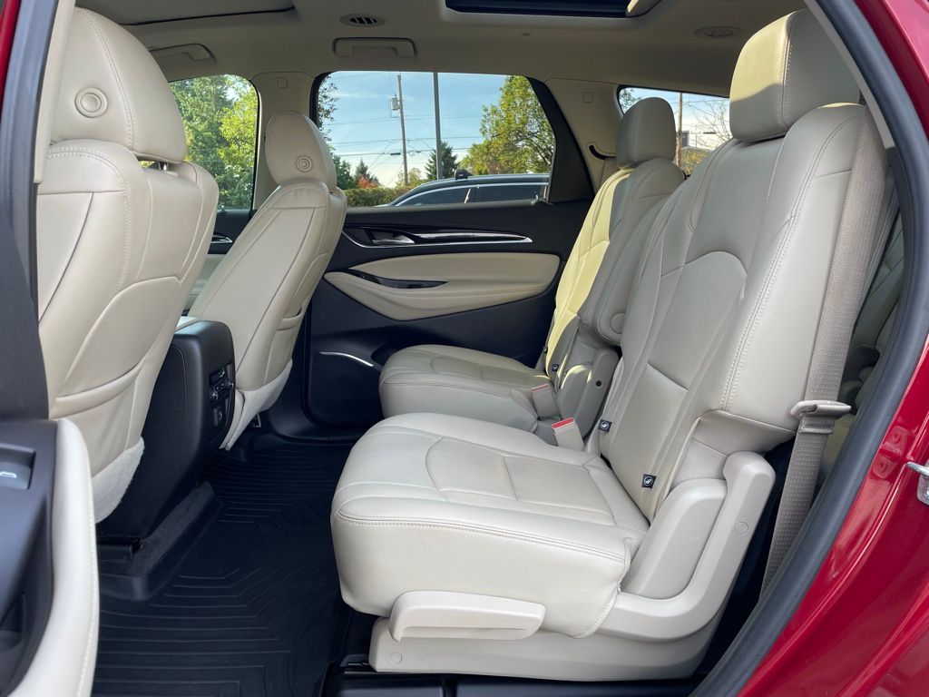 2020 Buick Enclave Essence photo 13