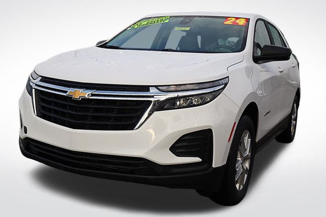 2024 Chevrolet Equinox LS photo 4