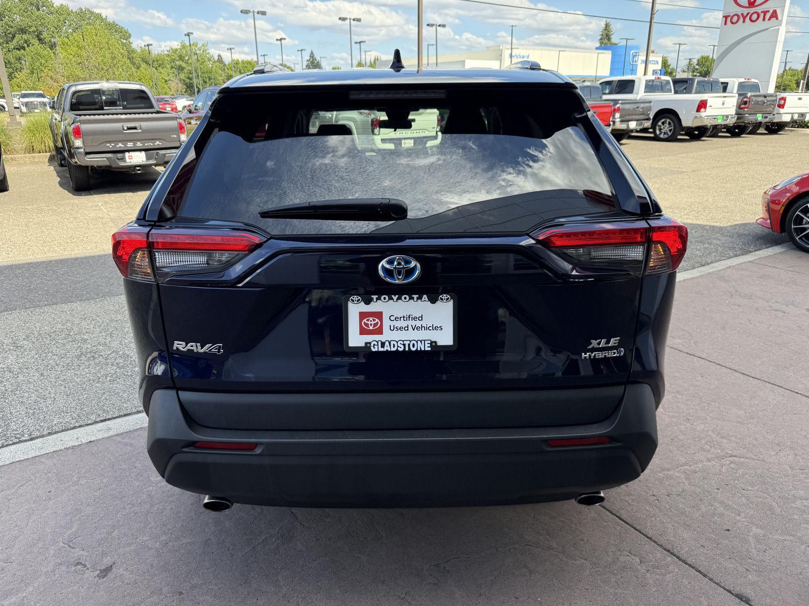 2021 Toyota RAV4 Hybrid XLE photo 5