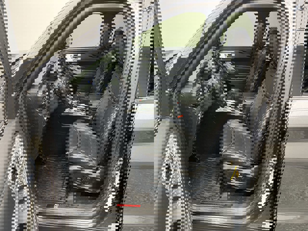 2020 Ford Explorer ST photo 2