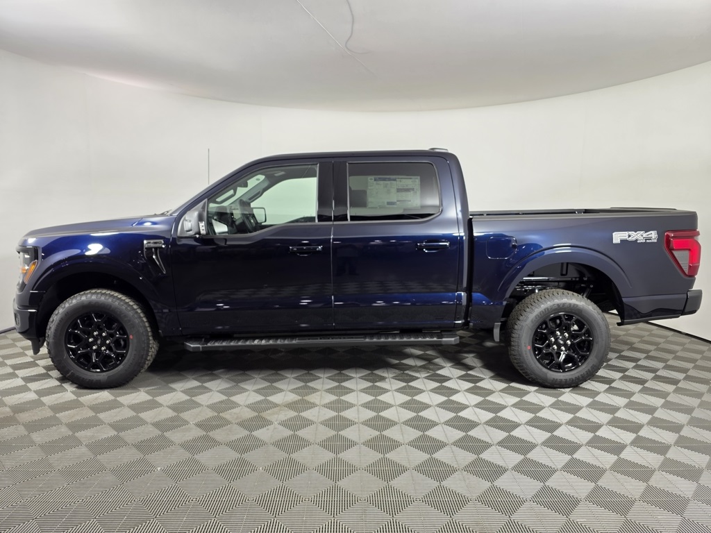 2025 Ford F-150 XLT photo 2