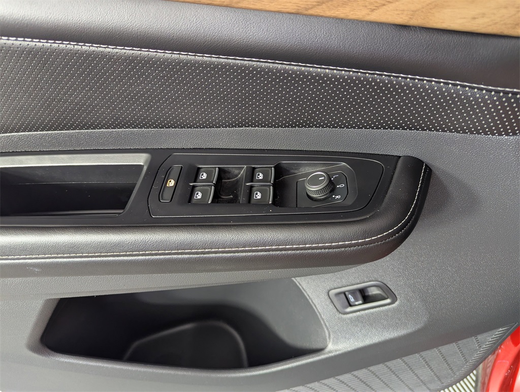 2024 Volkswagen Atlas SE Technology photo 15