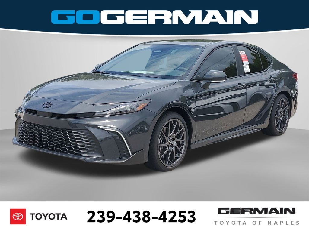 2025 Toyota Camry SE's photo