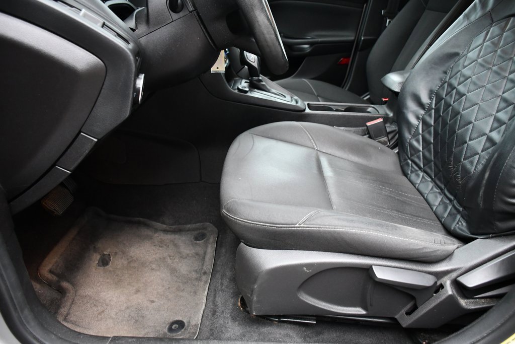 2015 Ford Focus SE photo 20
