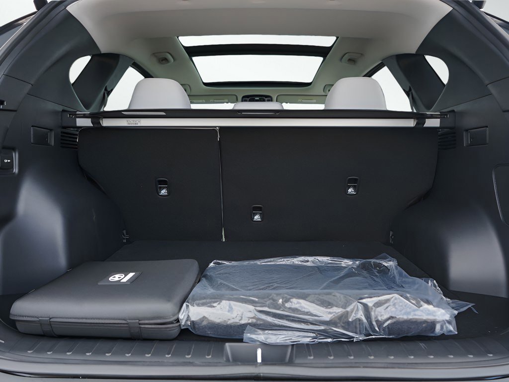 2025 Hyundai Tucson Limited photo 7