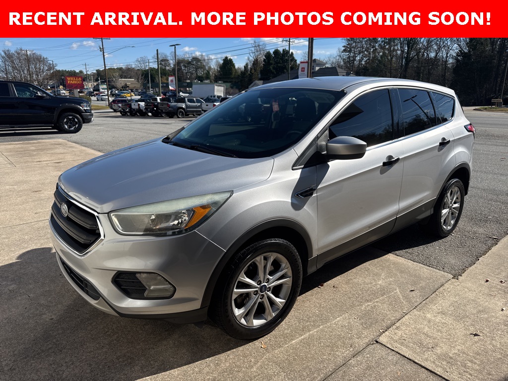 2017 Ford Escape SE photo 2
