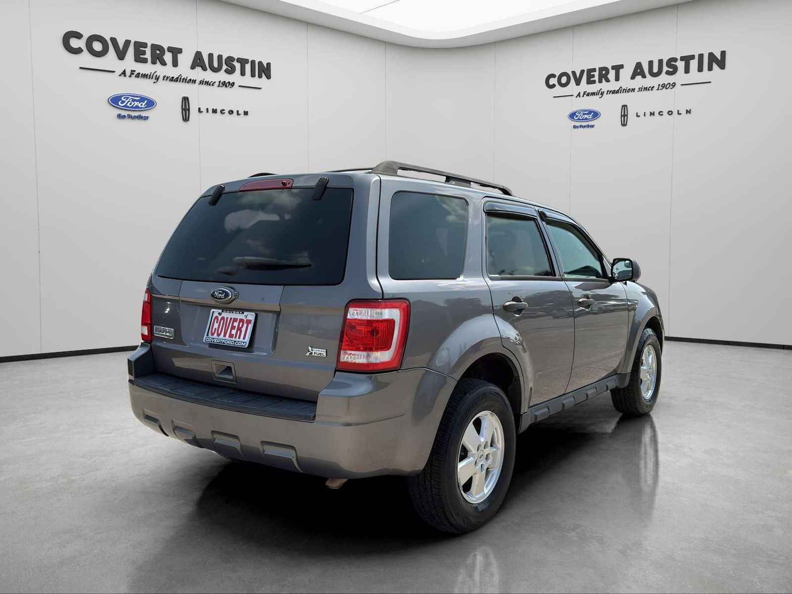 2011 Ford Escape XLT photo 4