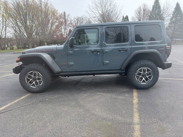 2025 Jeep Wrangler Rubicon photo 2