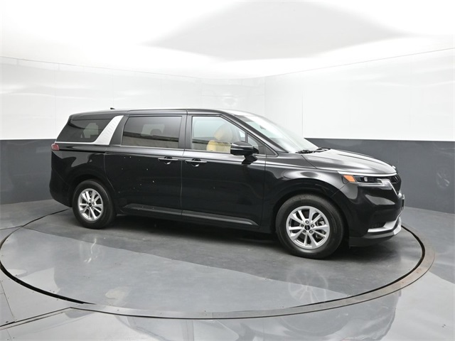 2024 Kia Carnival LX photo 15