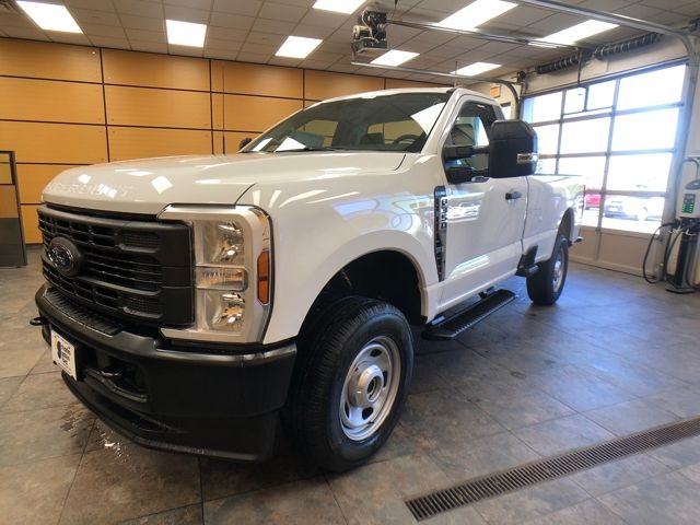 2026 Ford F-350 photo 3