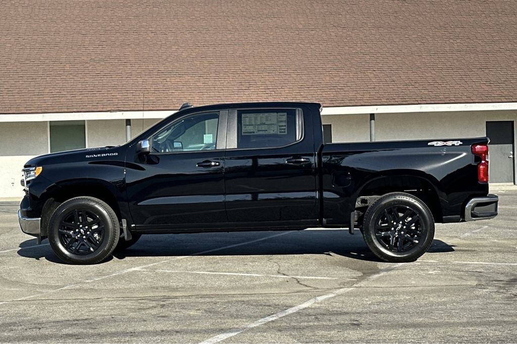 2025 Chevrolet Silverado 1500 LT photo 7