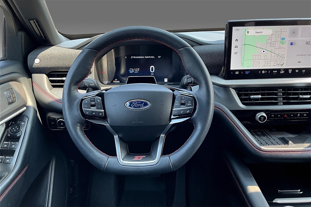 2025 Ford Explorer ST photo 2