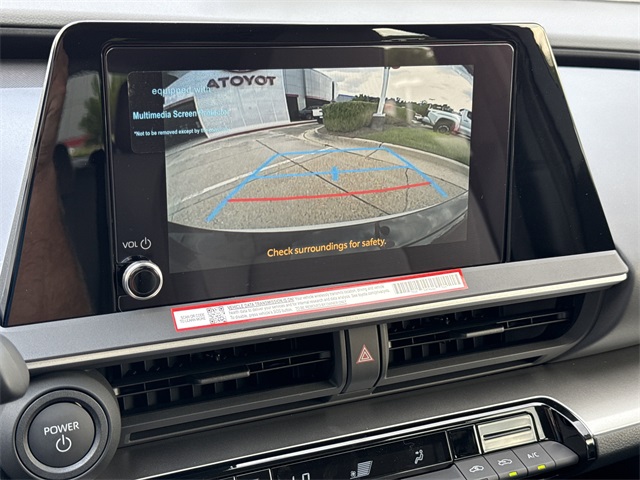 2025 Toyota Prius LE photo 21