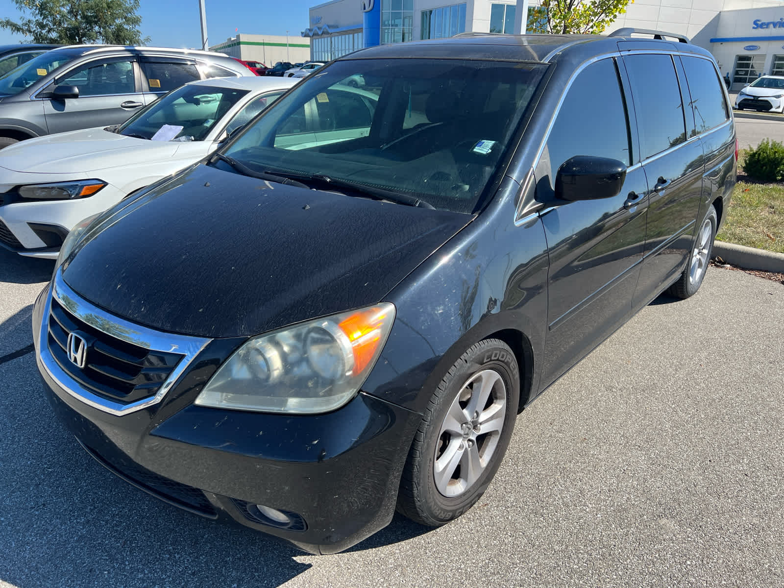2009 Honda Odyssey Touring photo 2