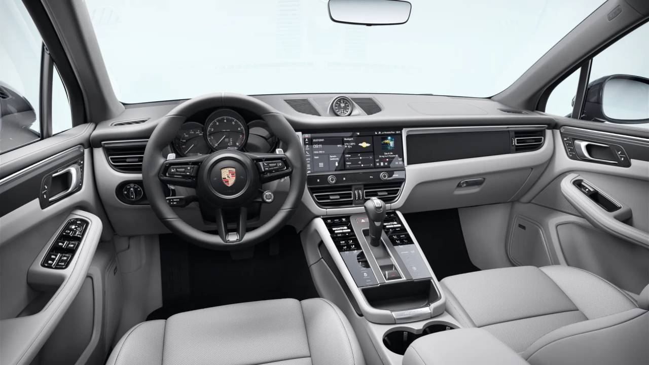 2026 Porsche Macan T photo 9