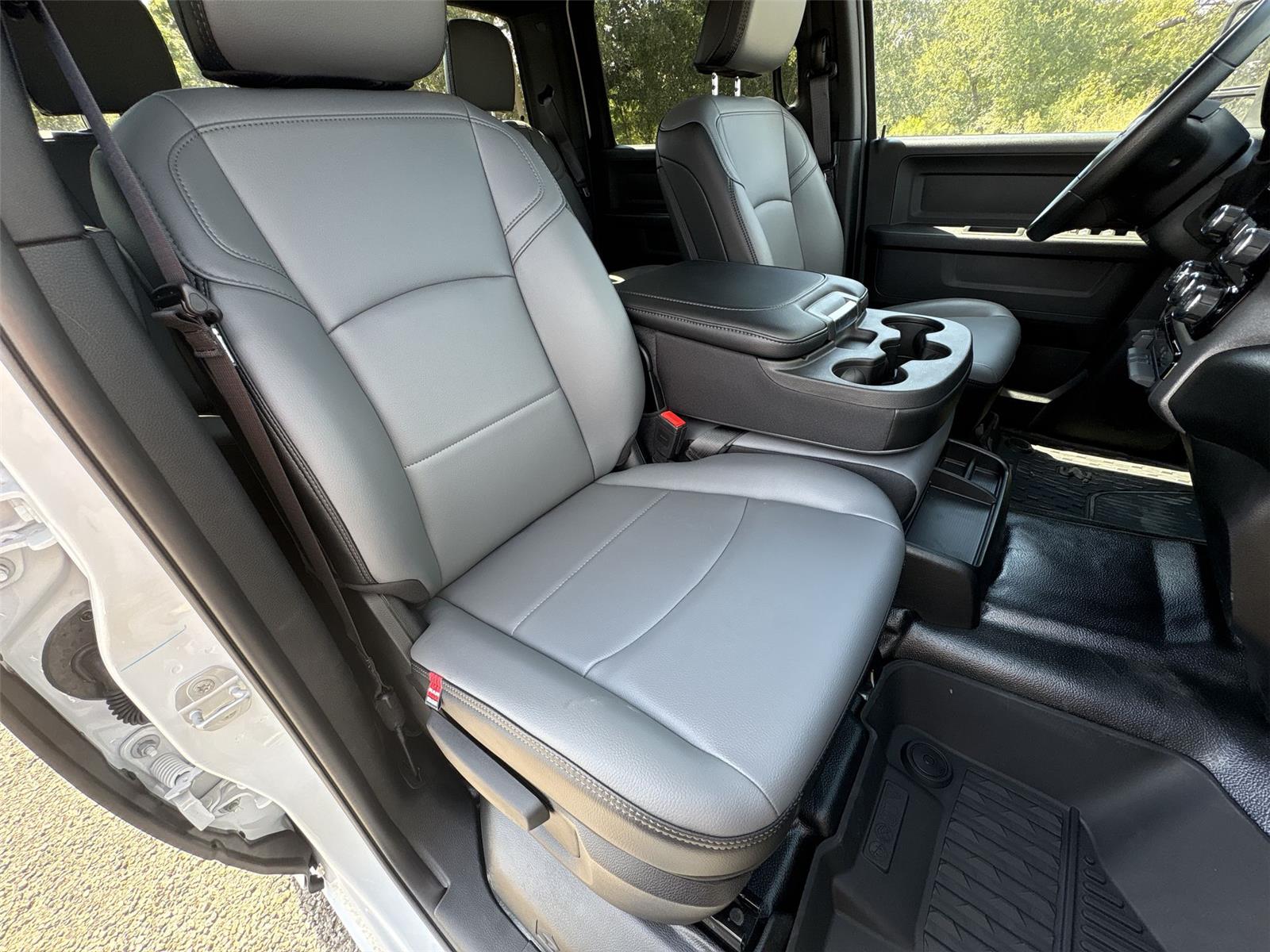2026 Ram 2500 Tradesman photo 19