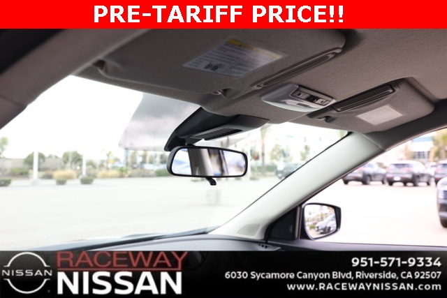 2025 Nissan Kicks Play S photo 11