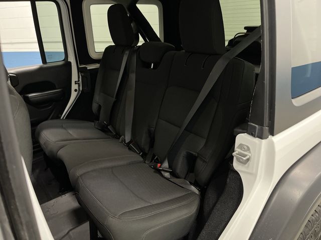 2020 Jeep Wrangler Unlimited Sport Altitude photo 25