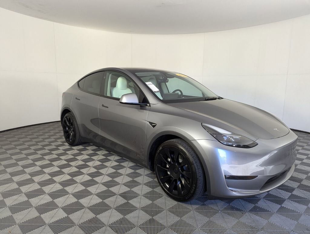 Used 2024 Tesla Model Y Long Range with VIN 7SAYGAEE4RF193442 for sale in West Palm Beach, FL