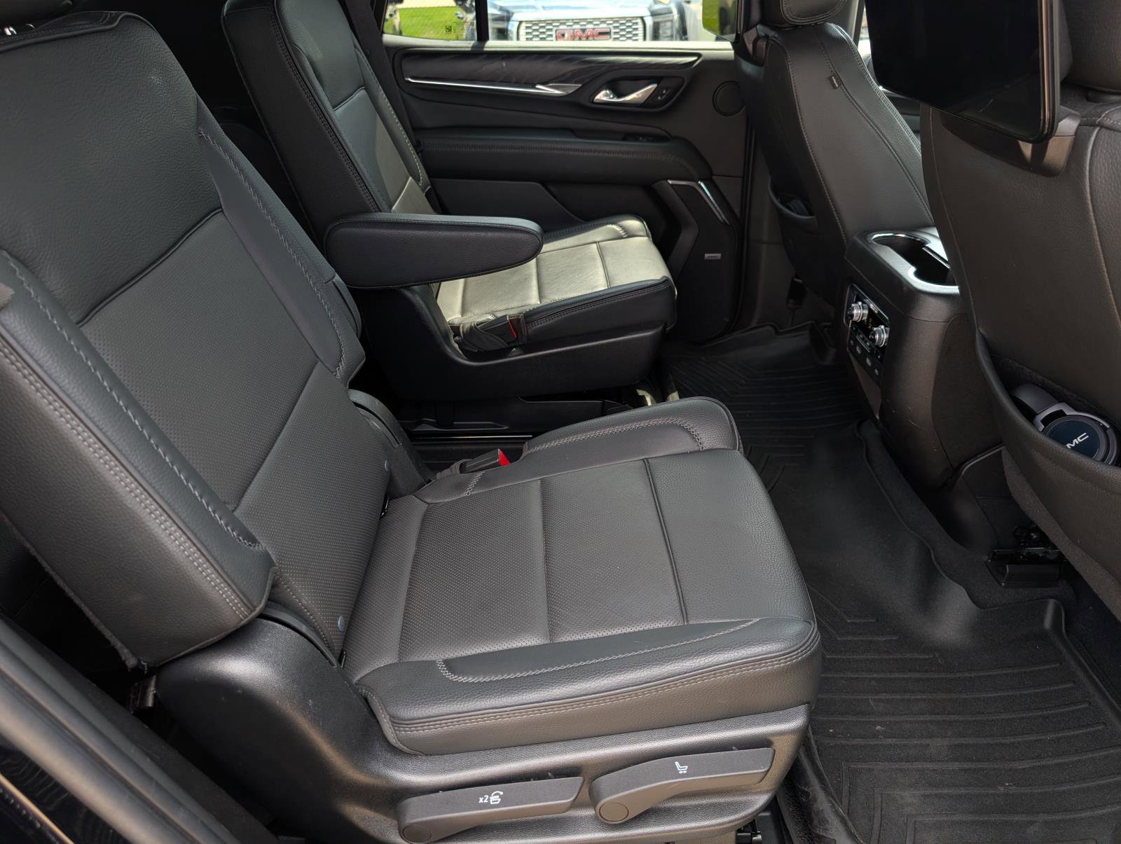 2023 Gmc Yukon Denali photo 5