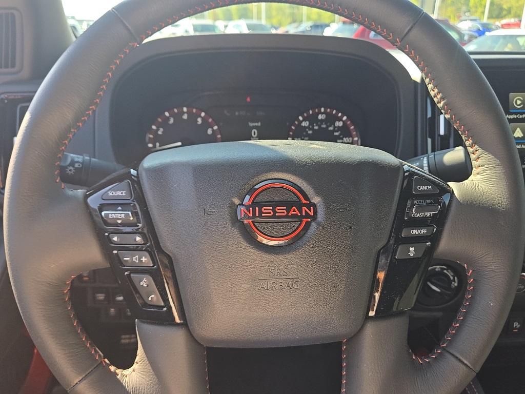 2025 Nissan Frontier PRO-4X photo 10