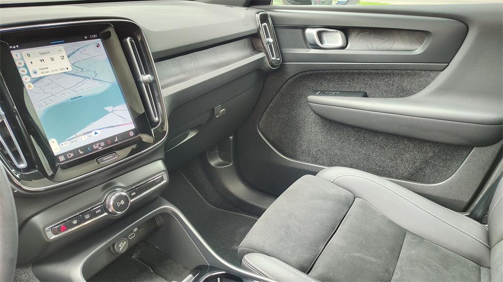 2023 Volvo C40 Recharge Plus photo 21
