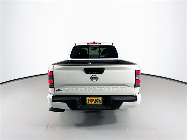 2025 Nissan Frontier SV photo 3