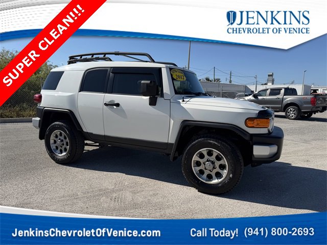 2012 Toyota FJ Cruiser Base's photo