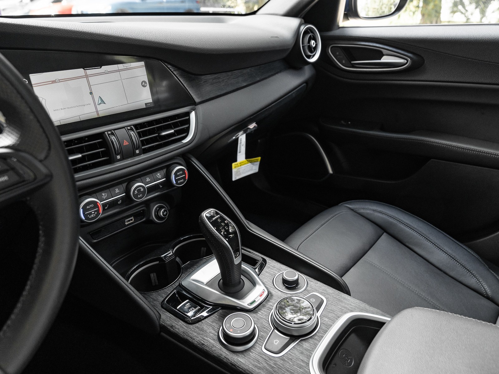 2023 Alfa Romeo Giulia SPRINT photo 23