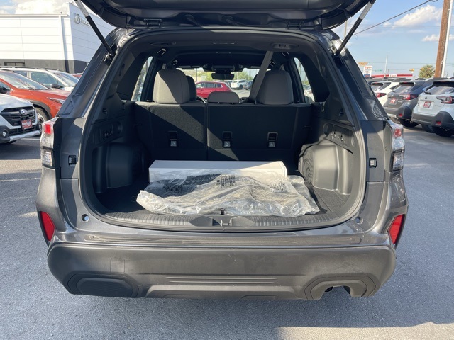 2025 Subaru Forester Base photo 2