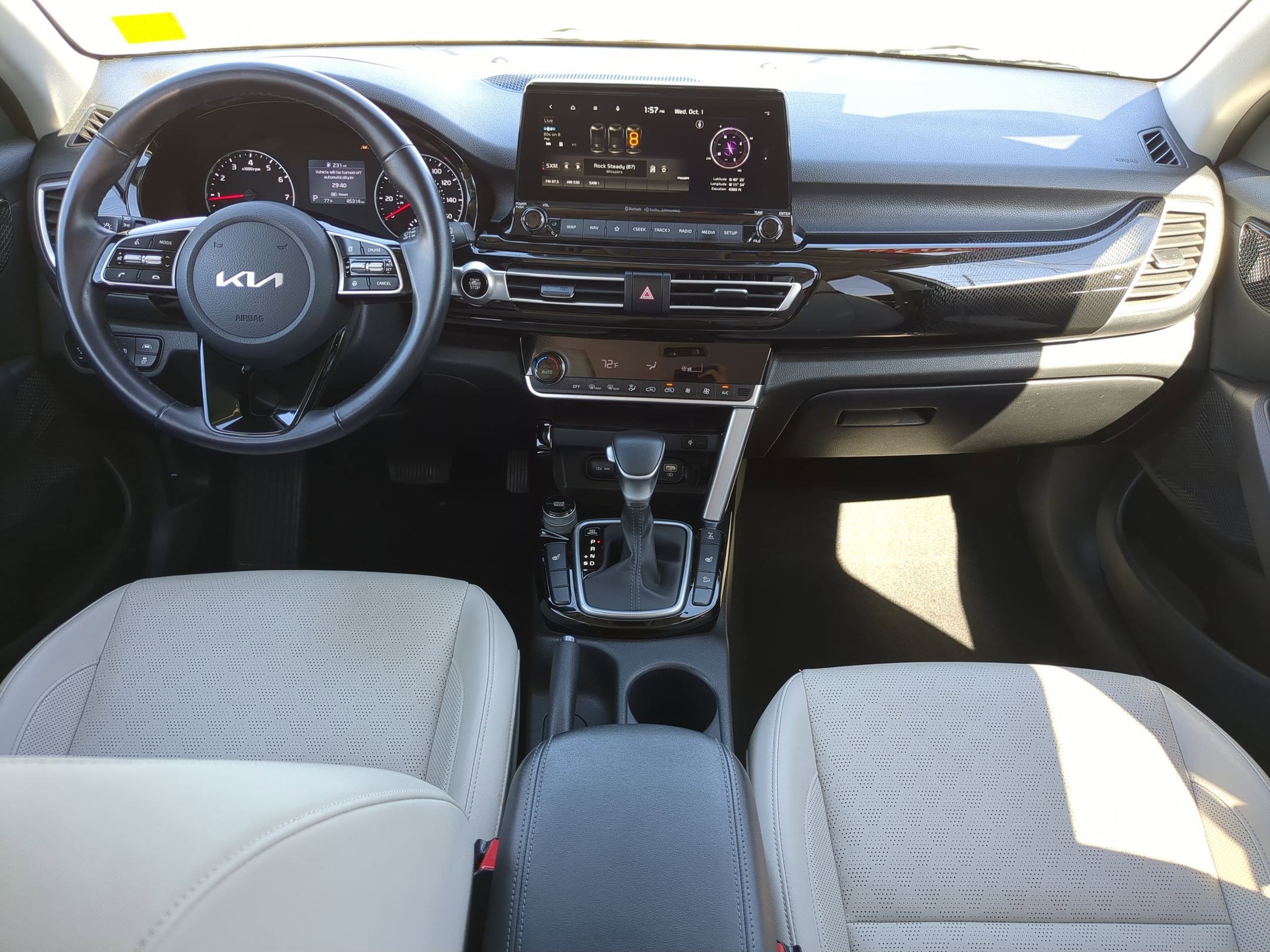 2022 Kia Seltos EX photo 16