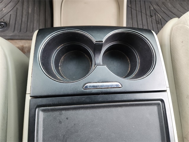 2015 Toyota Sienna LE photo 21