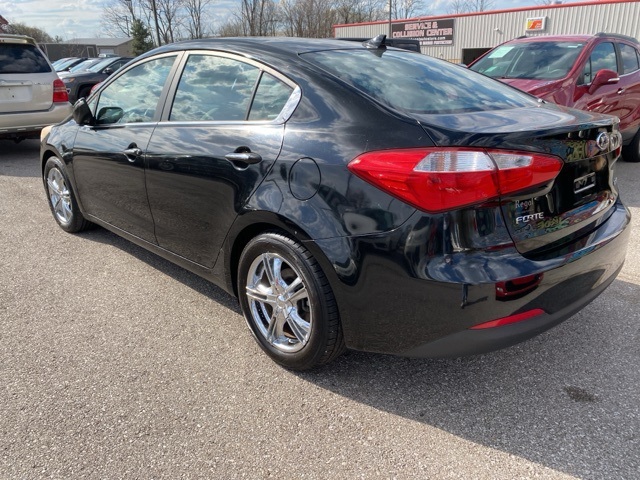 2015 Kia Forte EX photo 4