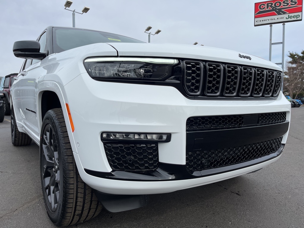 2025 Jeep Grand Cherokee L Summit Reserve photo 25