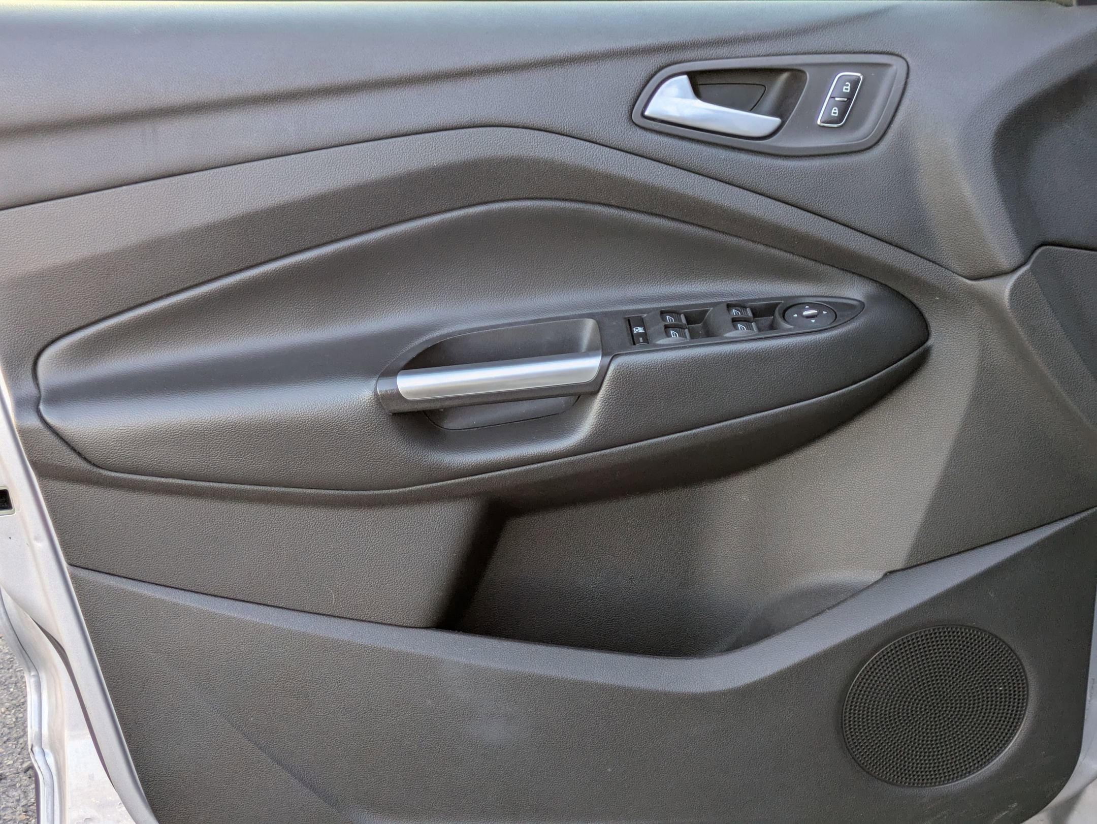 2015 Ford Escape SE photo 9