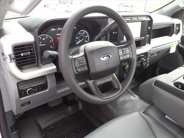 2024 Ford F-600 photo 6