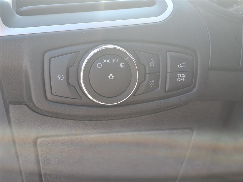 2022 Ford Edge SEL photo 17