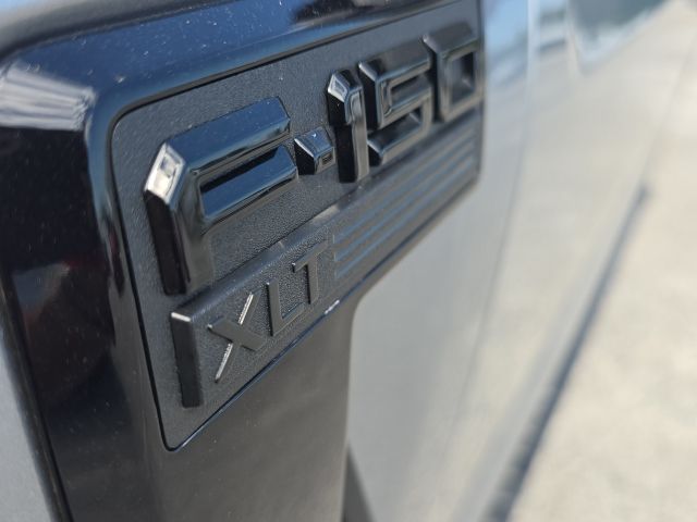 2025 Ford F-150 XLT photo 9