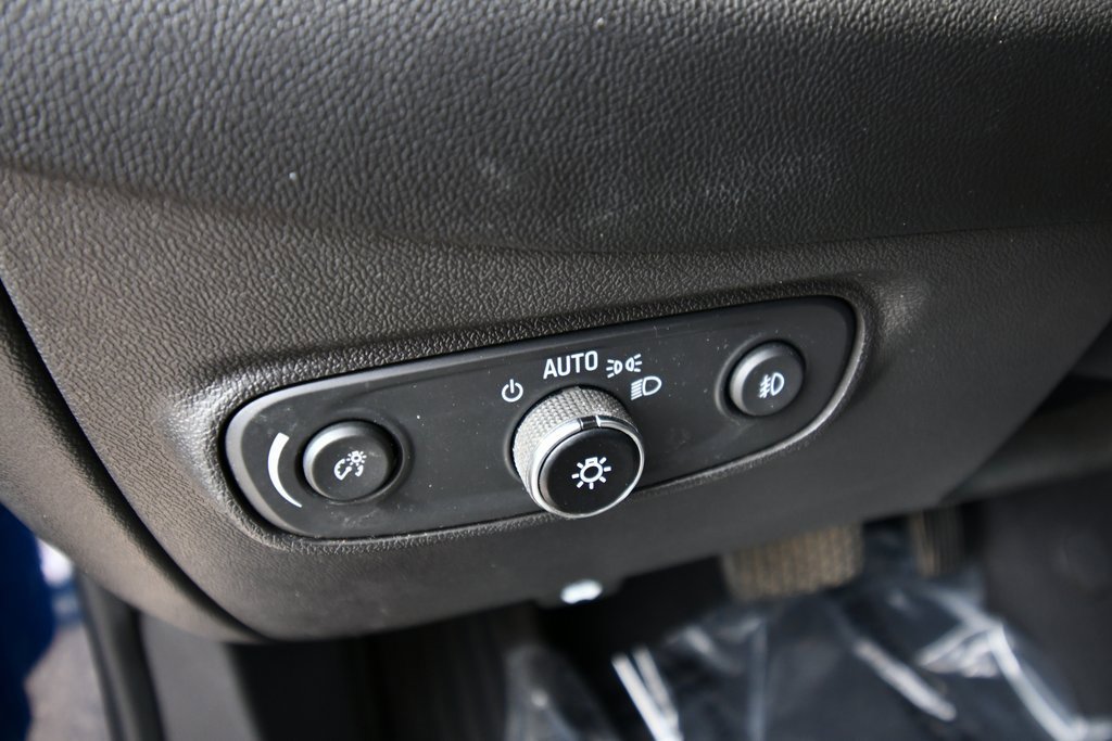 2020 Chevrolet Equinox LT photo 19