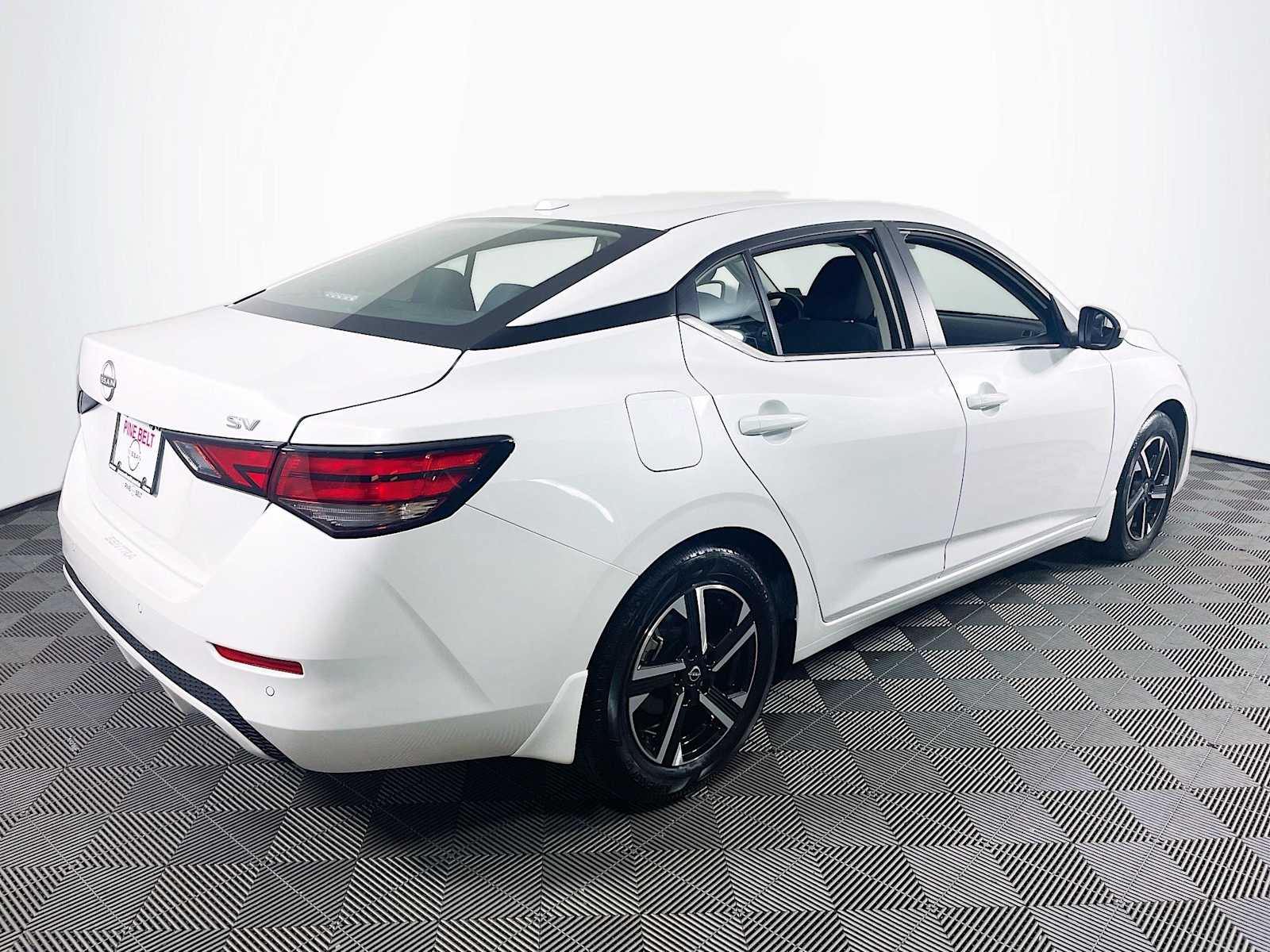 2024 Nissan Sentra SV photo 4
