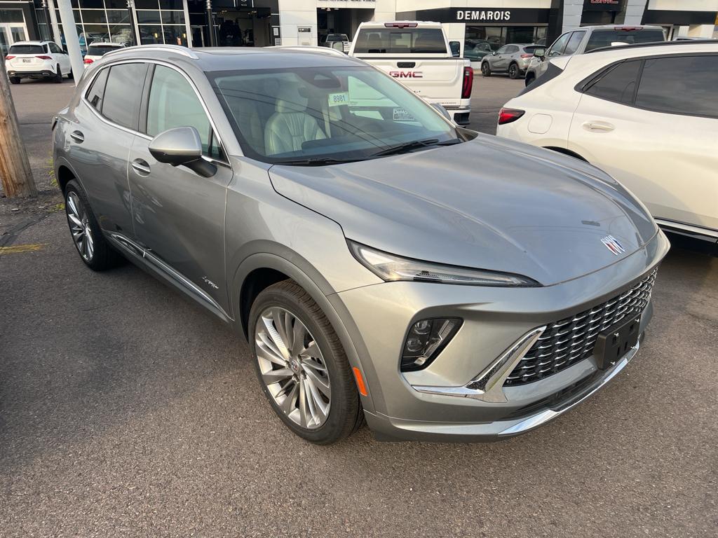 2024 Buick Envision Avenir photo 2