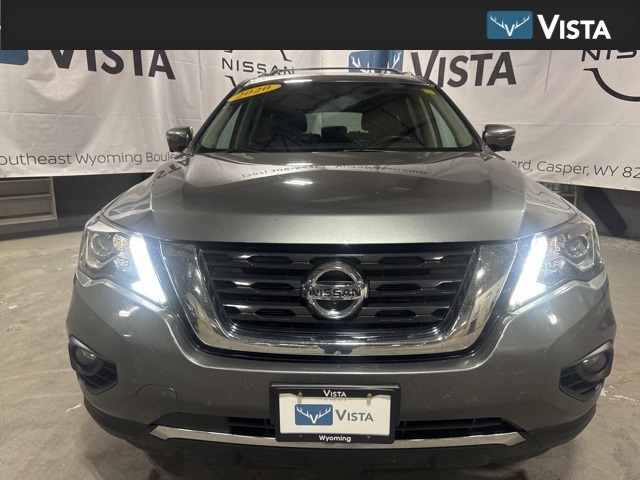 2020 Nissan Pathfinder Platinum's photo