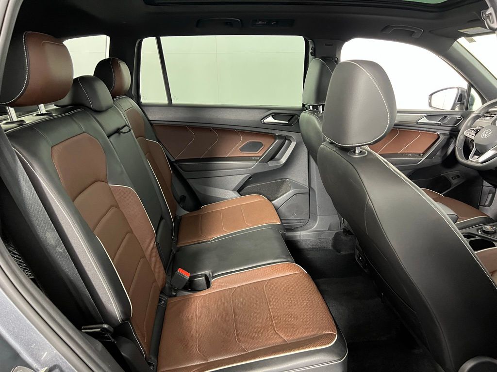 2022 Volkswagen Tiguan SEL Premium R-Line photo 29